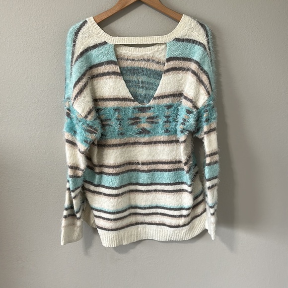 Xhilaration XXL Fuzzy Crewneck Striped Sweater Turquoise/Cream/Gray - Picture 11 of 16